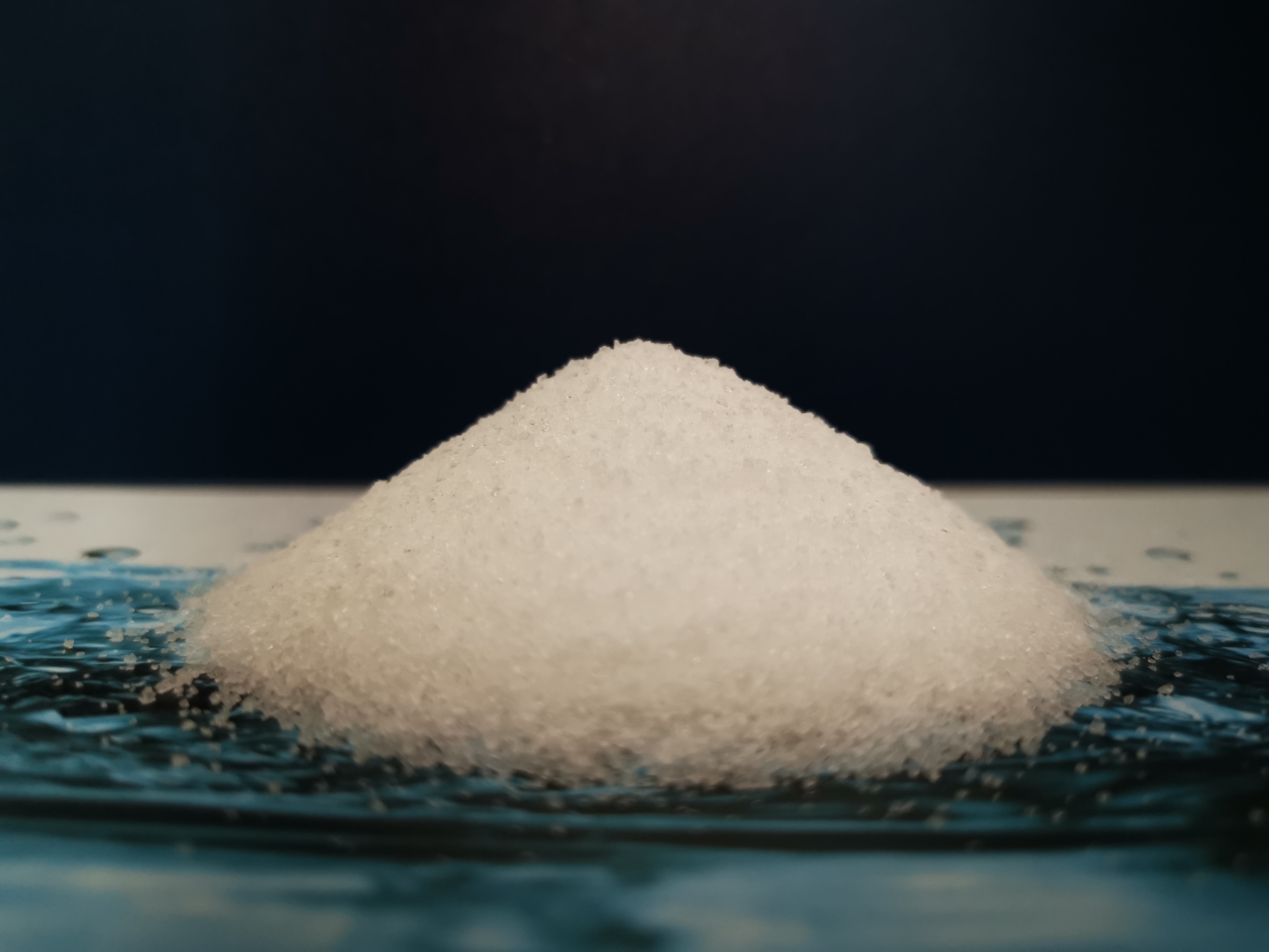 聚丙烯酰胺对不同行业污水处理的选择-絮凝剂-东保化工
